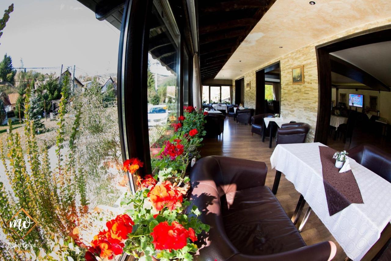 Hanul Simon Pensiune & Restaurant Бран Экстерьер фото